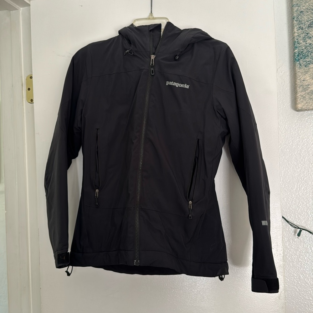 Patagonia winter sun hoodie- small, midlength